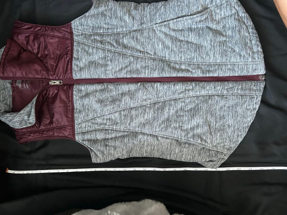The North Face Women’s XS Burgundy Gray Mixed Media Full Zip Vest